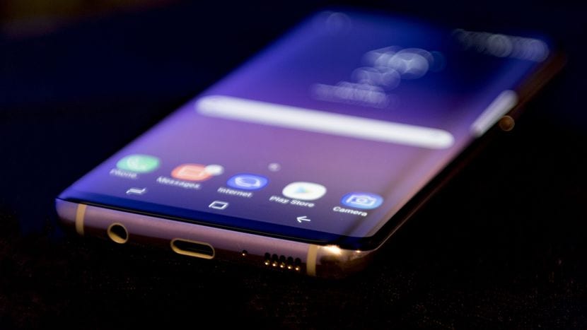 SAMSUNG GALAXY S8 REVIEW: TO INFINITY AND BEYOND? 1